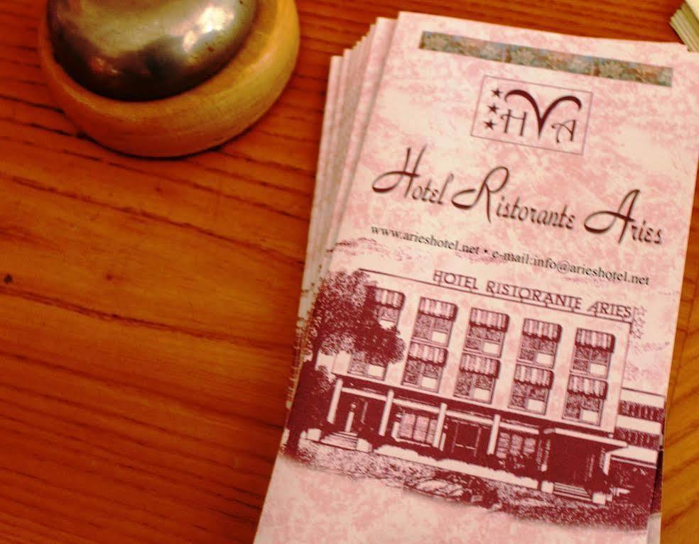 Aries Hotel เลซา ภายนอก รูปภาพ